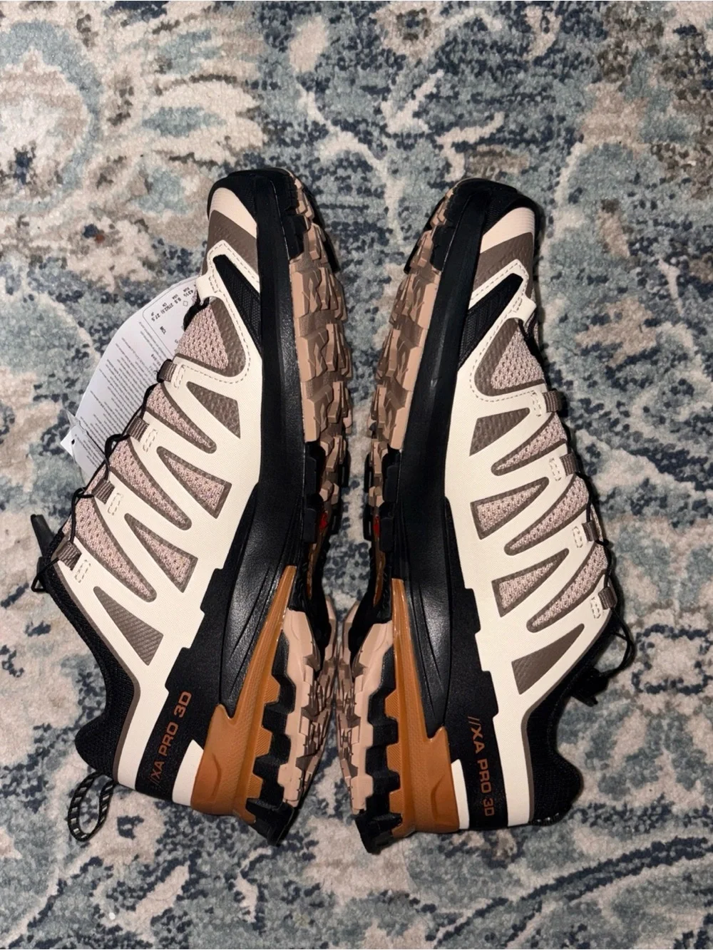 Salomon Men's Trail Running Shoes - Beige & Black Size 9.5